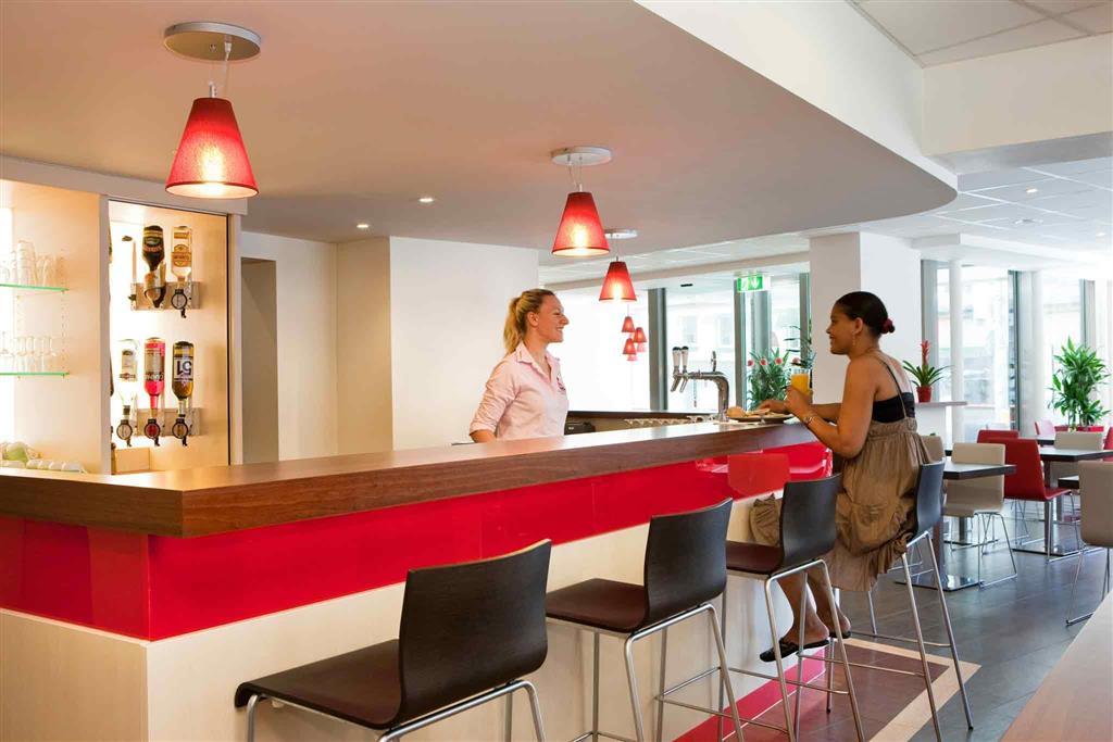 Ibis Lausanne Centre Exterior foto