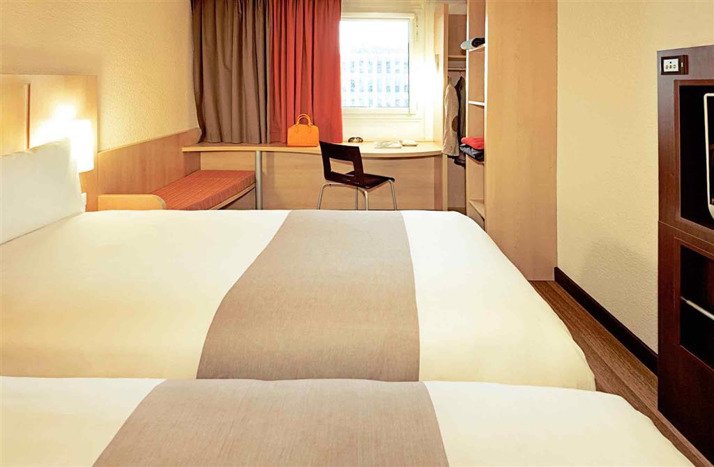 Ibis Lausanne Centre Exterior foto