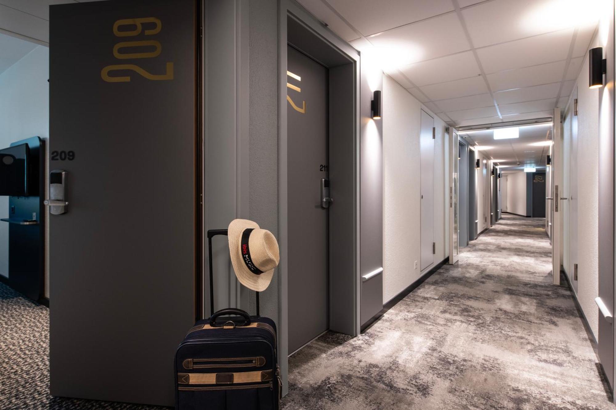 Ibis Lausanne Centre Exterior foto